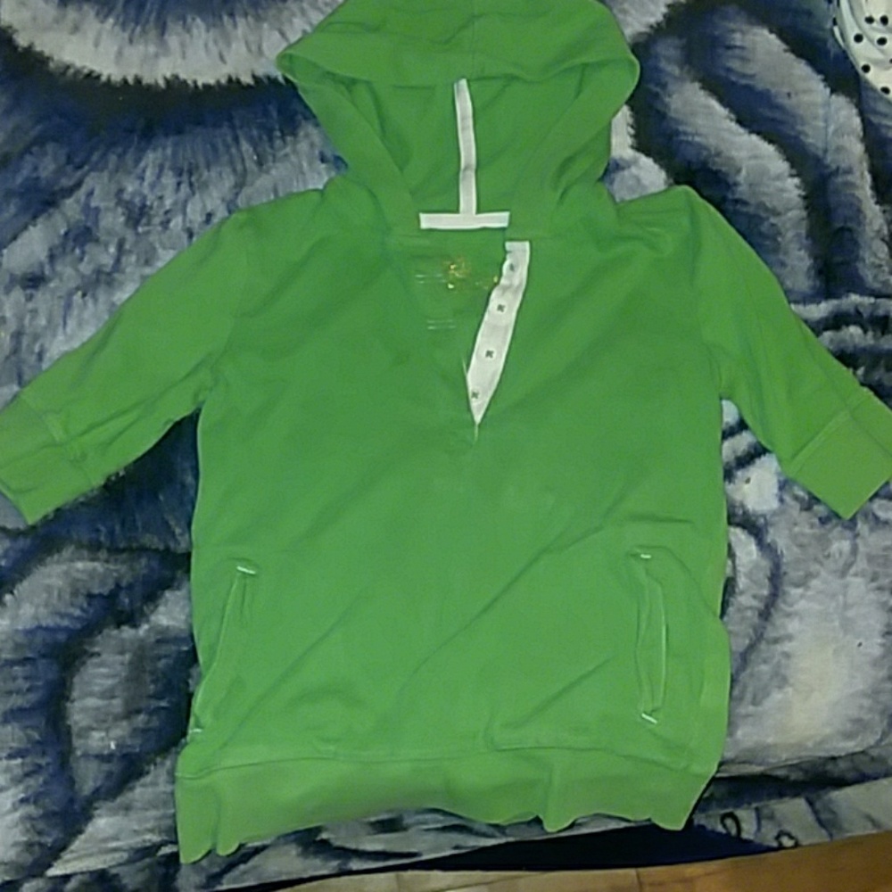 Green short sleve hoodie